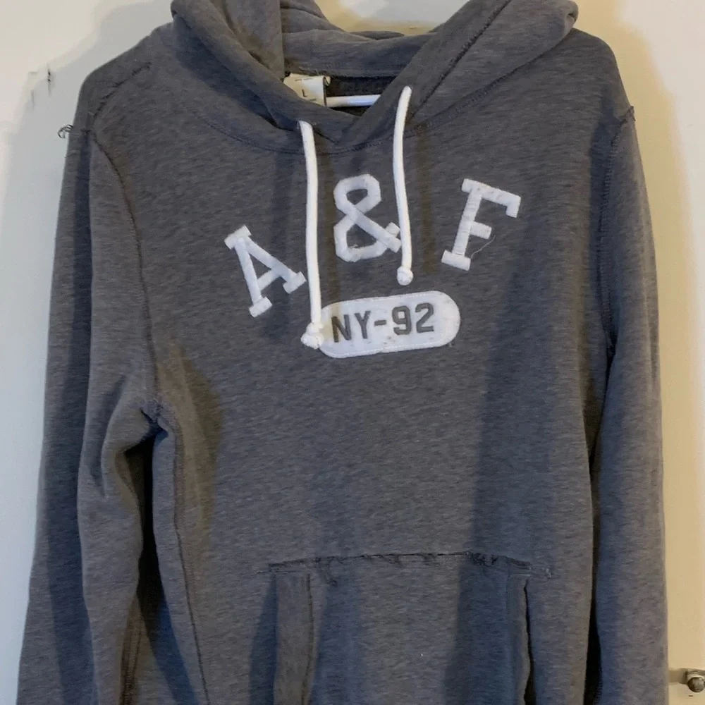 EUC Abercrombie & Fitch Women’s Hoodie in Gray/White - Picture 3 of 4